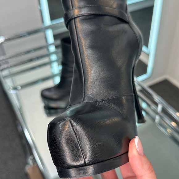 Saint Laurent Bootie - Picture 8 of 9
